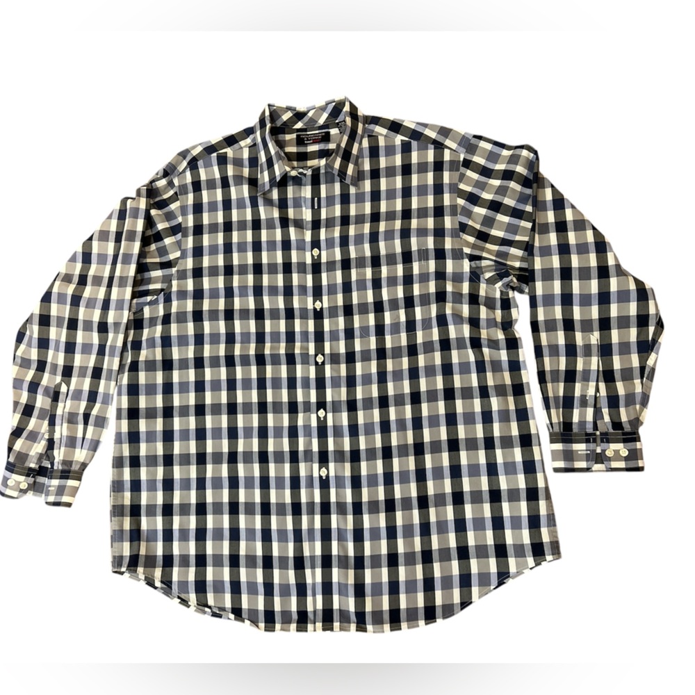Bundle 2 Roundtree & Yorke button up shirts, Size XXL